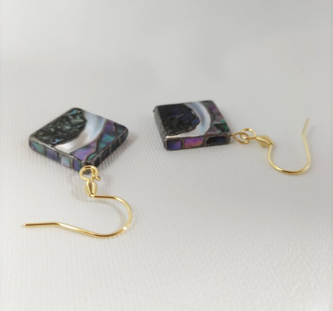 白蝶貝螺鈿ピアス | iichi 日々の暮らしを心地よくするハンドメイドや