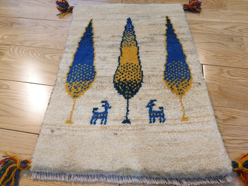ペルシャ　ギャッベ  ミニマット 円形　40.5×40   アイボリー　ヤギ 夏のキャンペーン】ギャッベ ミニマット 円形 40×40.5