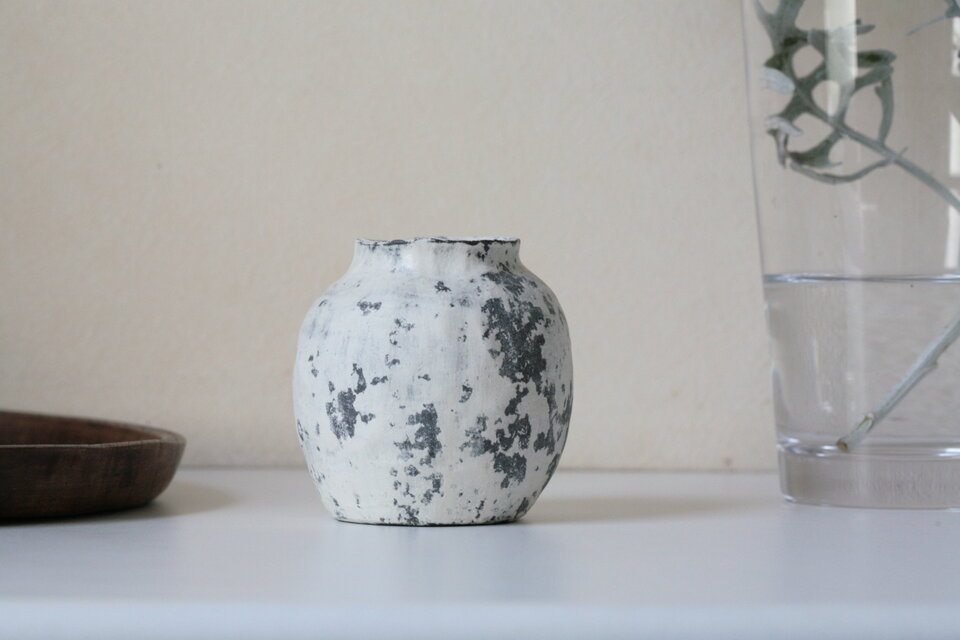 花瓶　　一輪挿し　　手作り　一品制作品 白化粧一輪挿し【103】 | iichi 日々の暮らしを心地よくする