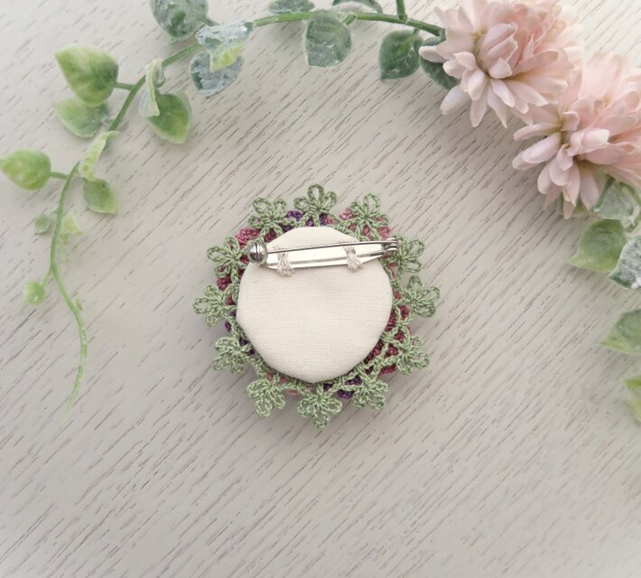 レース編み 秋桜と野の花のブローチ | iichi 日々の暮らしを