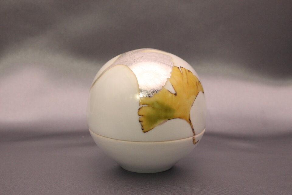 いちょうの陶筥