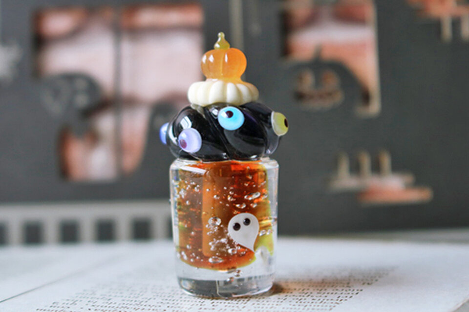 ガラスのミニチュア　ハロウィンパフェ 　★ガラスのミニチュア洋菓子店★
