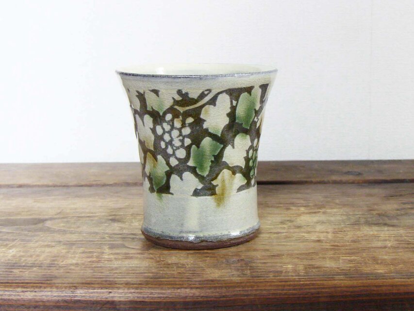 ぶどうフリーカップ（三彩）