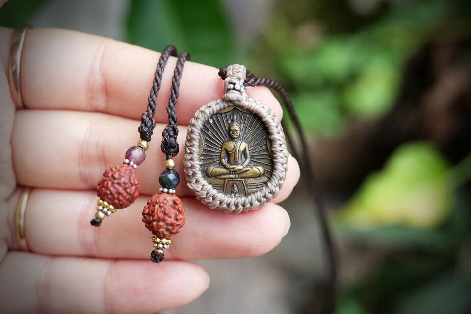 御幸さす☆仏陀様 マクラメネックレス2446 | iichi 日々の暮らしを