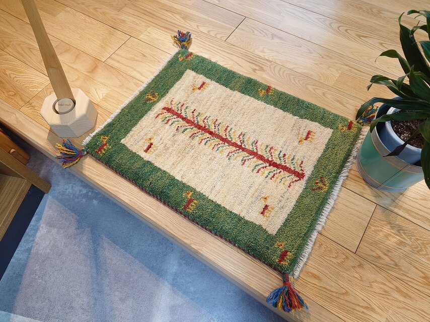 ペルシャ　ギャッベ　玄関マット小　56x43cm 生命の木　NN19748G