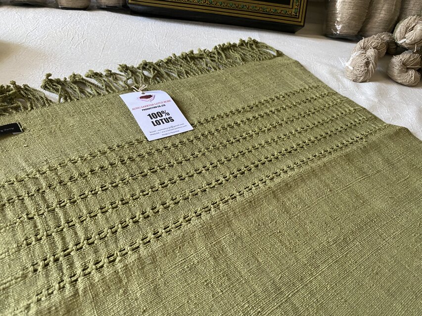 100%蓮ストール(ND bottom Candy design)