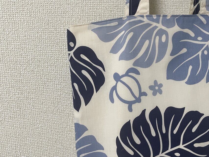 アロハ柄のシンプルなトートバッグ* 肩掛けバッグ*エコバッグ*サブ