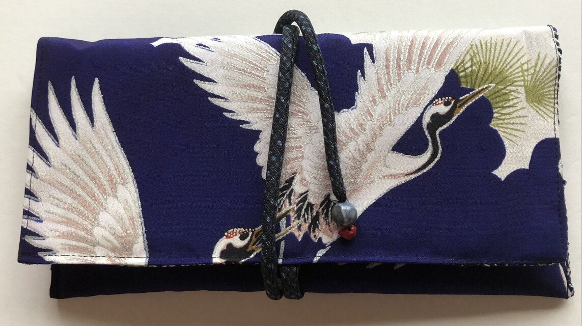 ８３４０　お宮参り着で作った和風財布・ポーチ