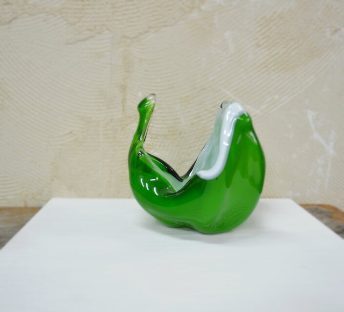レトロモダン花器 昭和レトロ 緑と白ガラス花器 オブジェ | iichi 日々