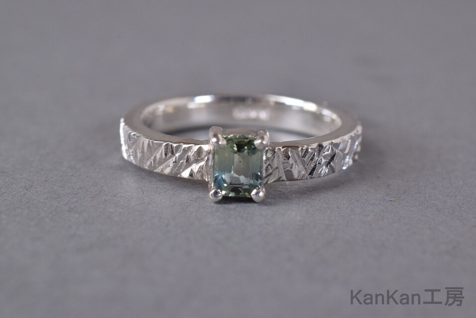 バイカラーサファイアのリング