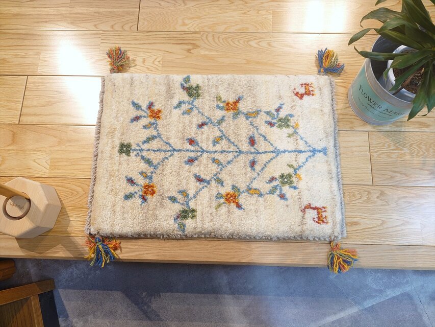 ペルシャ ギャッベ 玄関マット小 ラグ 55×39cm アイボリー