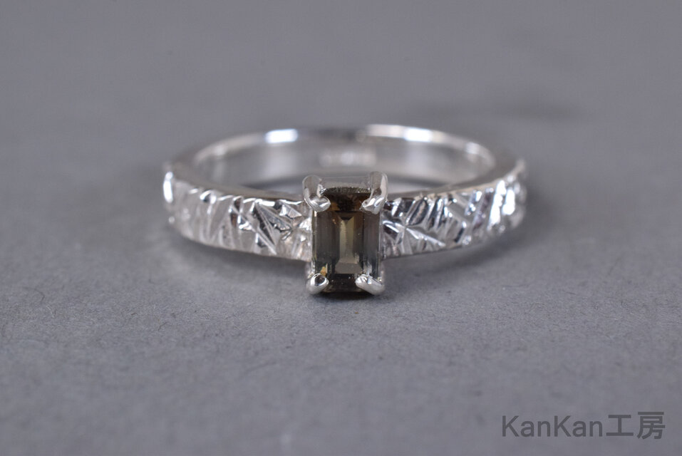 バイカラーサファイアのリング