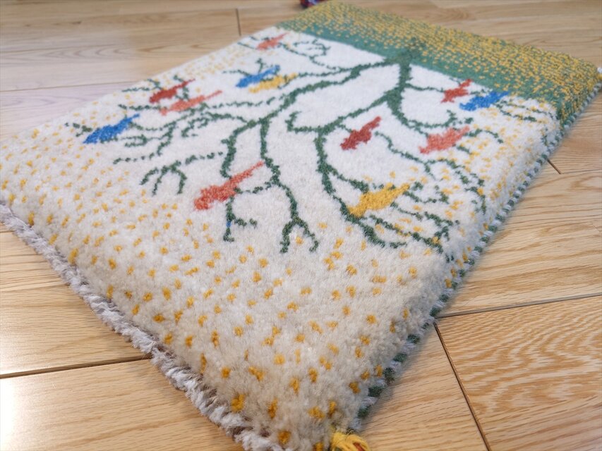 【復活祝い】ペルシャギャッベ ミニマット43×40.5 アイボリー　ふくろう 楽天市場】ペルシャ ギャッベ 本場イラン産 玄関マット 手織り
