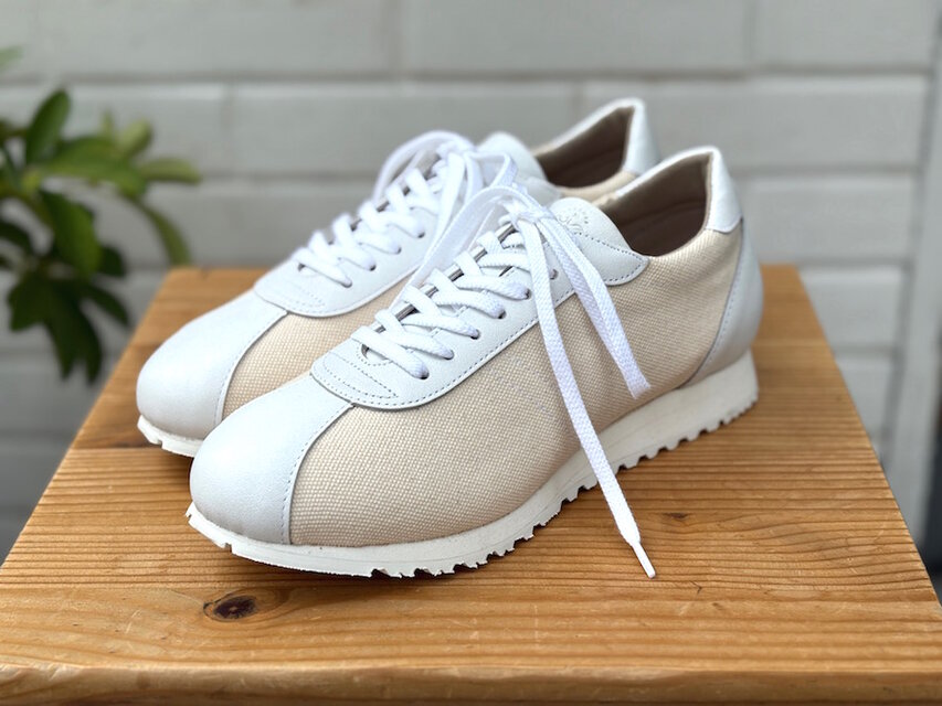 キナリ　ナチュラルキャンバス×ホワイトレザー　軽量スニーカー　高反発　インソール