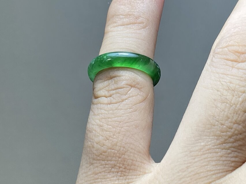 L13-178 極品 ピンキーリング 高氷種 濃陽緑 1.5号 天然グアテマラ産 A