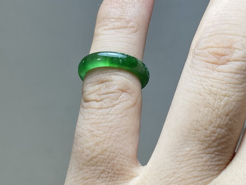 L13-178 極品 ピンキーリング 高氷種 濃陽緑 1.5号 天然グアテマラ産 A