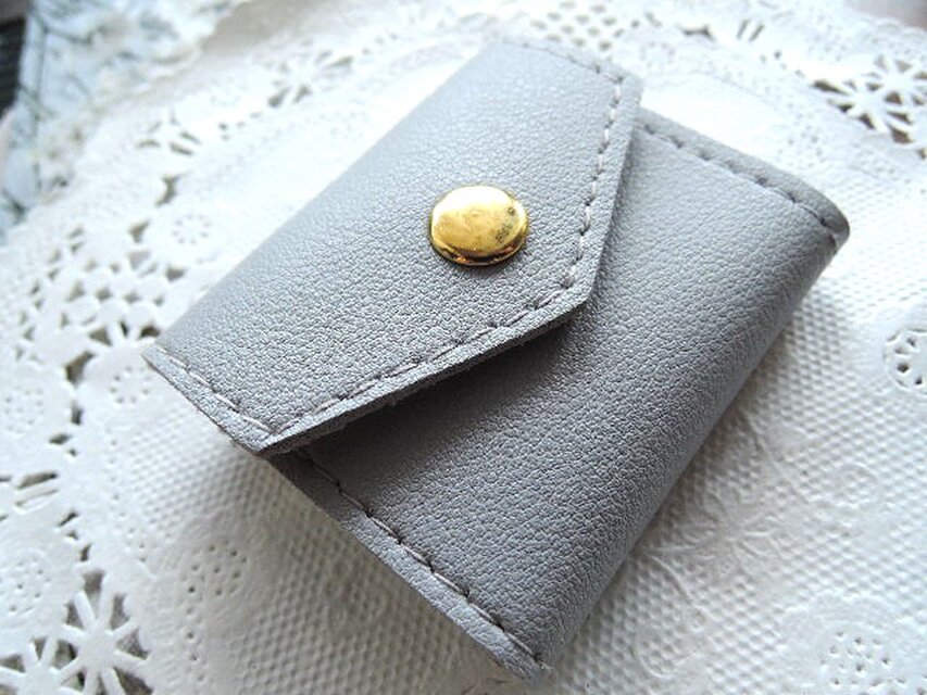 アクセサリーポーチ 楽天市場】アクセサリーポーチ ジュエリーポーチ 箔レザー 山羊