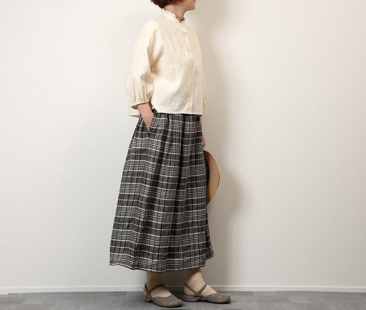 #512フリルブラウス(クリーム)