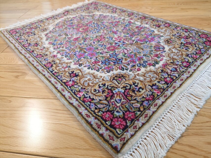 ペルシャ絨毯ケルマン産 フラワー 花柄 玄関マット小 75（83フサ込