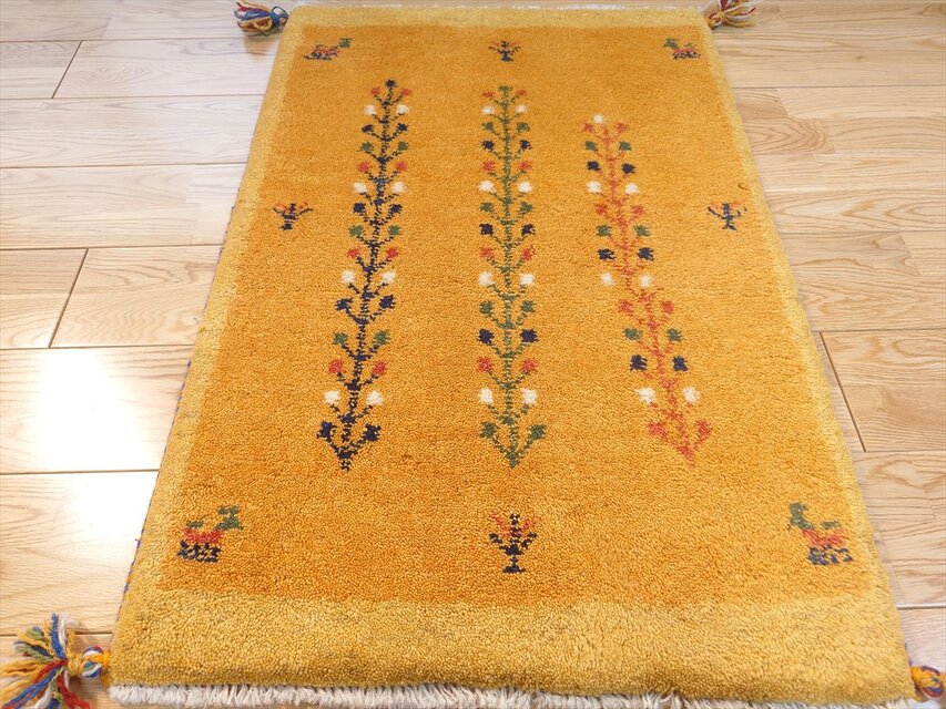ペルシャ ギャッベ 玄関マット ラグ 88x60cm 黄金色 黄色 花 ヤギ 生命