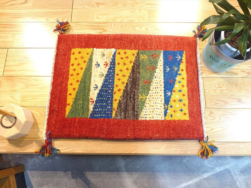 ペルシャ　ギャッベ　玄関マット小　ラグ　60x45.5cm　ヤギ　羊　生命の木　赤　黄緑　青　黄色 NN19805