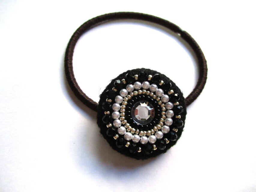 ビジューとパールのヘアゴム（ダイヤビーズ・黒）