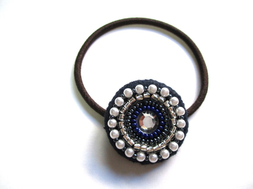 ビジューとパールのヘアゴム（紺）