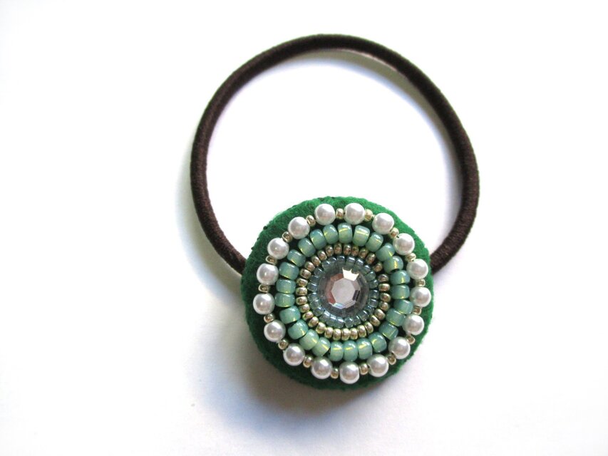 ビジューとパールのヘアゴム（緑）