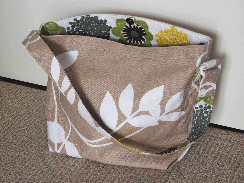 【値下げ】　バッグインバッグ＆ポケットティッシュ入れ　3.