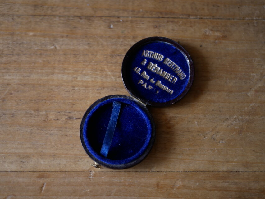 no.2  アンティークジュエリーケース　フランスアンティーク　ブロカントのある生活