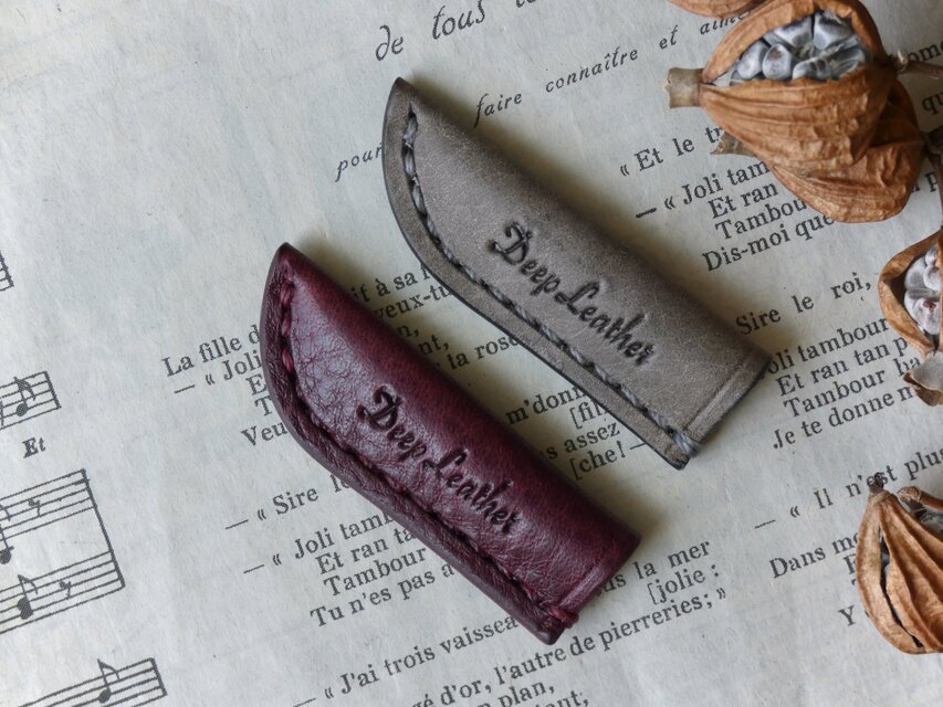 イタリア革の鉛筆キャップ／ペンシルキャップ／２個セット／ワイン＆グレー