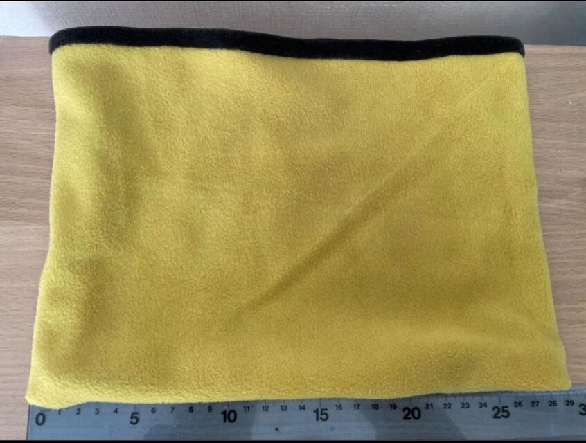 厚手のレモンイエロー&ブラックネックウォーマーウォーキング用バフ
