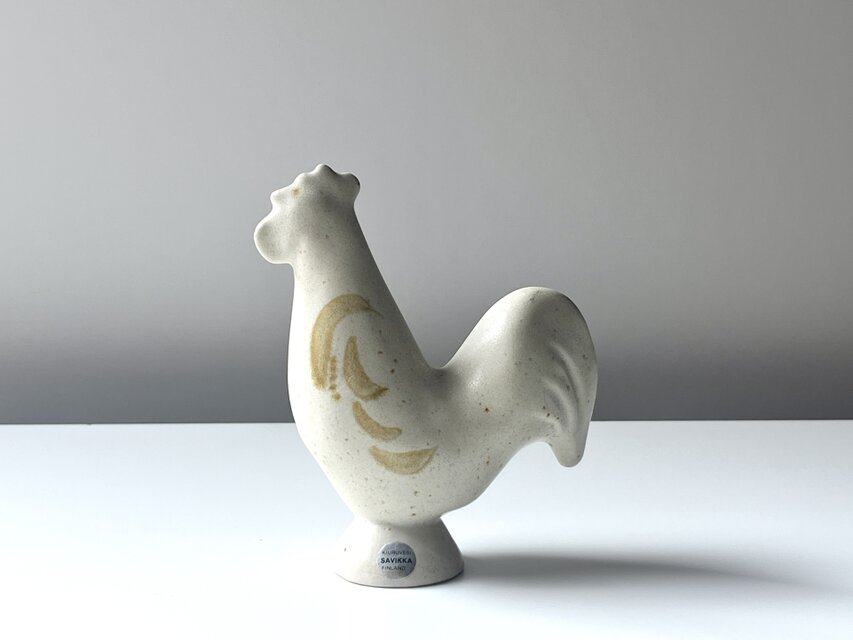 SAVIKKA】フィンランドで出会った陶器のニワトリ（雄鶏） | iichi 日々