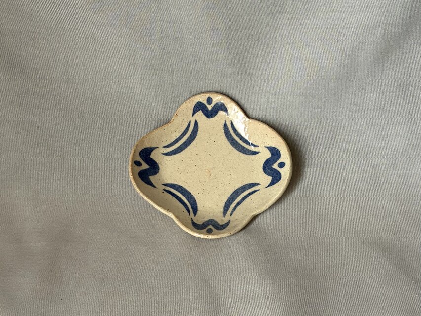 スリップ模様　木瓜小皿