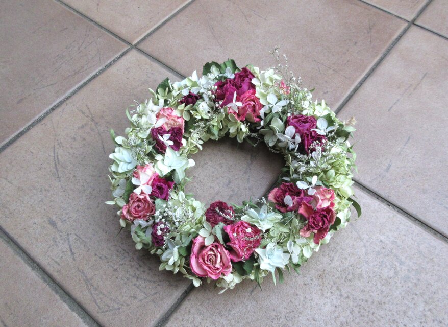 薔薇のリース。ばら園です。 薔薇のリース。ばら園です。 薔薇のリースM | ichirin's STORE