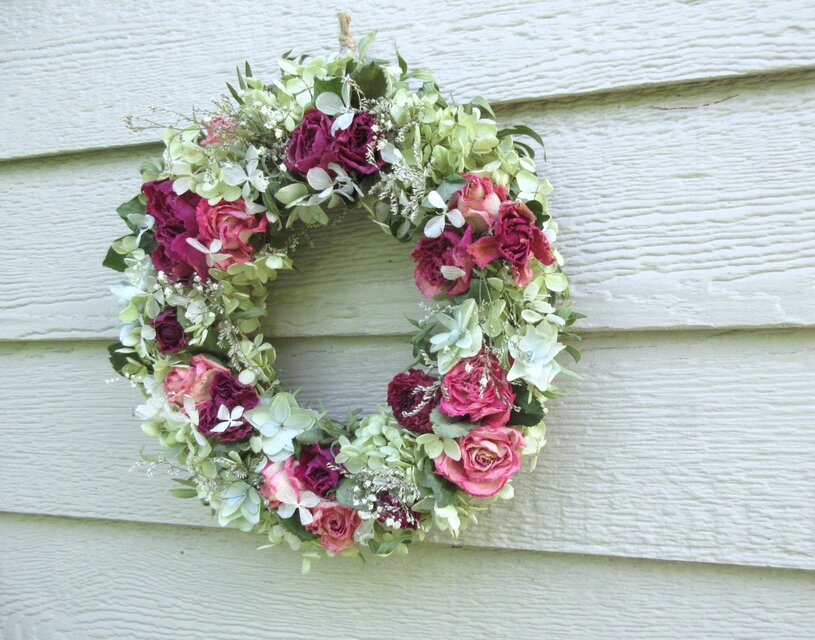 薔薇のリース | iichi 日々の暮らしを心地よくするハンドメイド