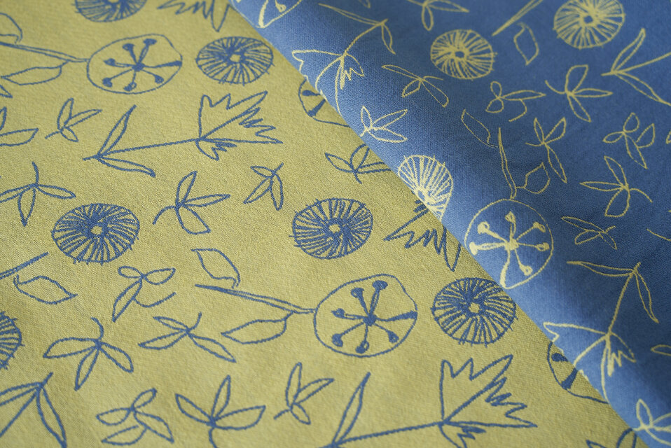 ジャガード生地［舞う花 / Dancing Flowers］青/黄 オリジナルファブリック/Aneqdot
