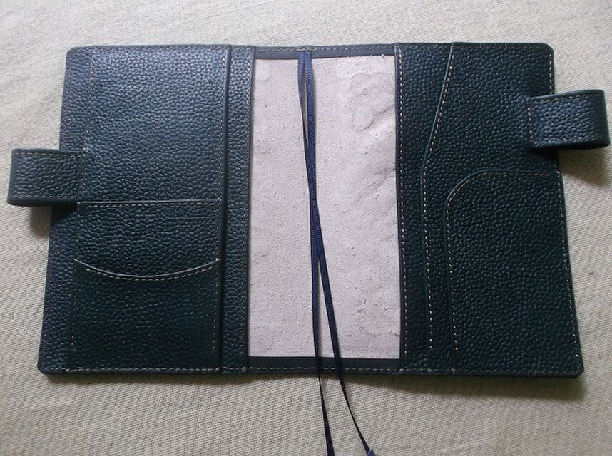 ほぼ日手帳対応　文庫サイズ手帳カバー　刻印＆拭き染め　牛革 ほぼ日手帳対応 牛革文庫サイズ手帳カバー 刻印＆拭き染め | iichi
