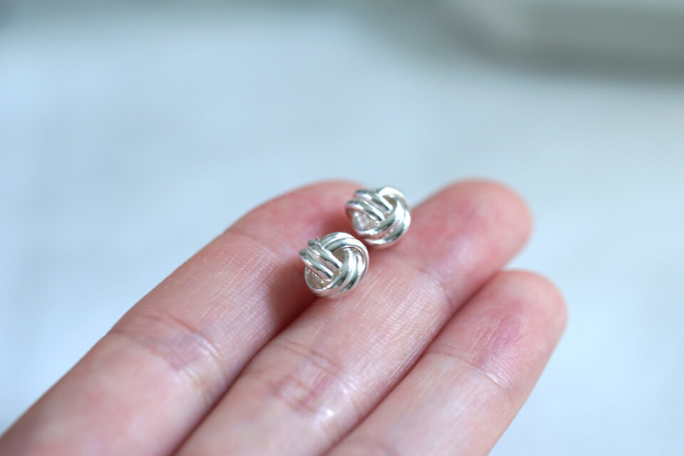 SILVER925 ノットスタッドピアス ペア | iichi 日々の暮らしを