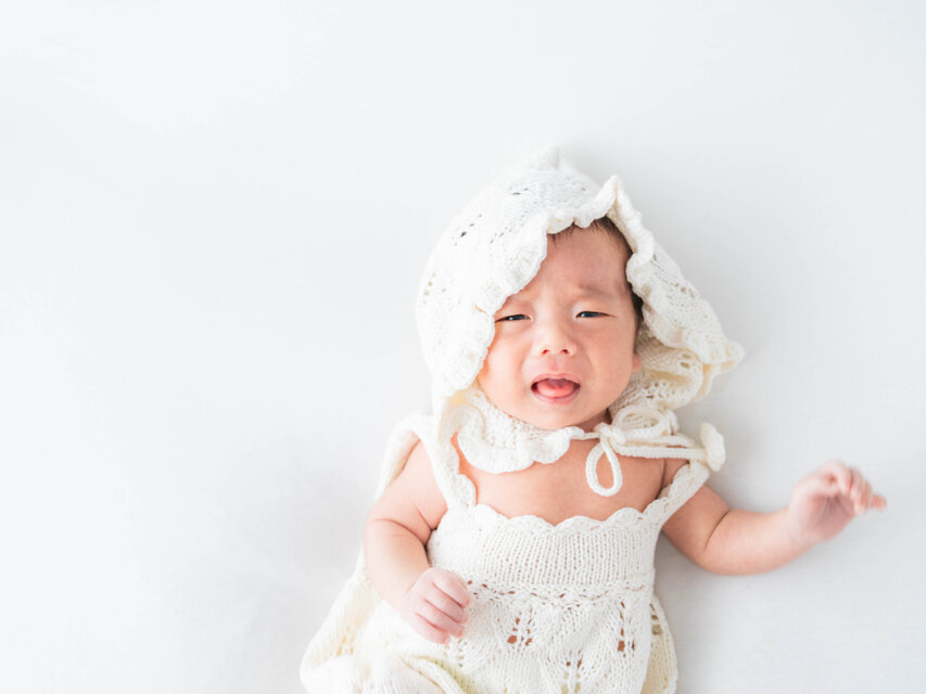 送料無料】透かし編みのベビーボンネット〜編み図＆毛糸のセット