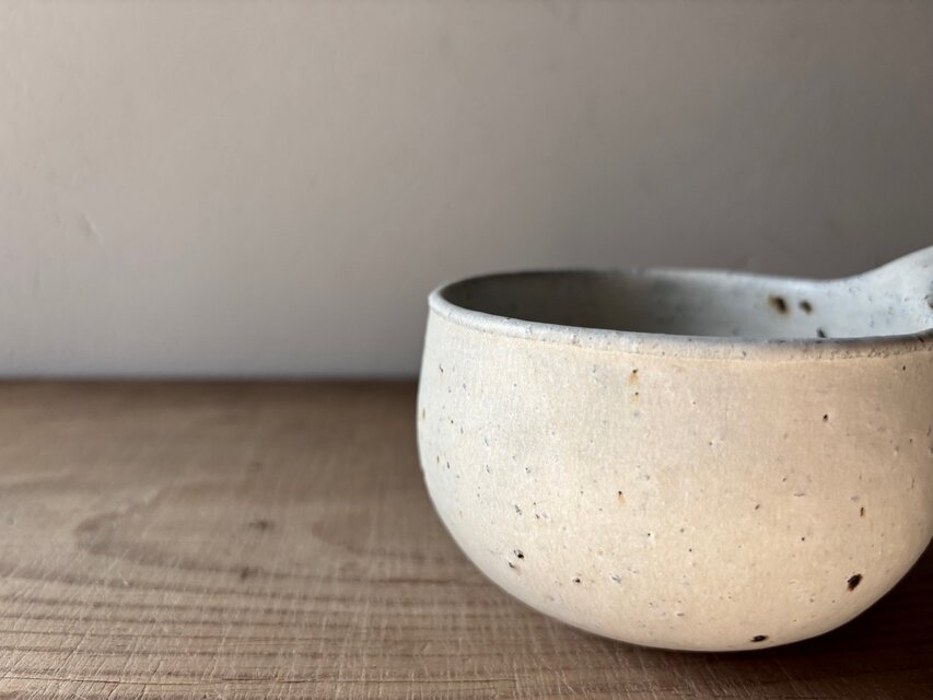 ボウルマグ antique shiromoegi | iichi 日々の暮らしを心地よくする
