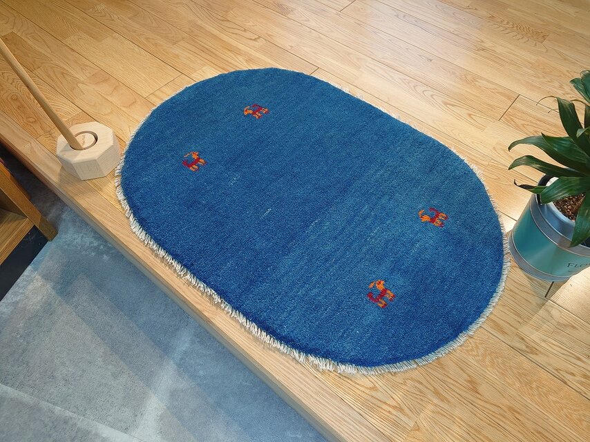 新入荷】ペルシャ　ギャッベ 玄関マット　ラグ　88Φ62cm　楕円形　小判型　青色　ヤギ　羊　RJ12719G