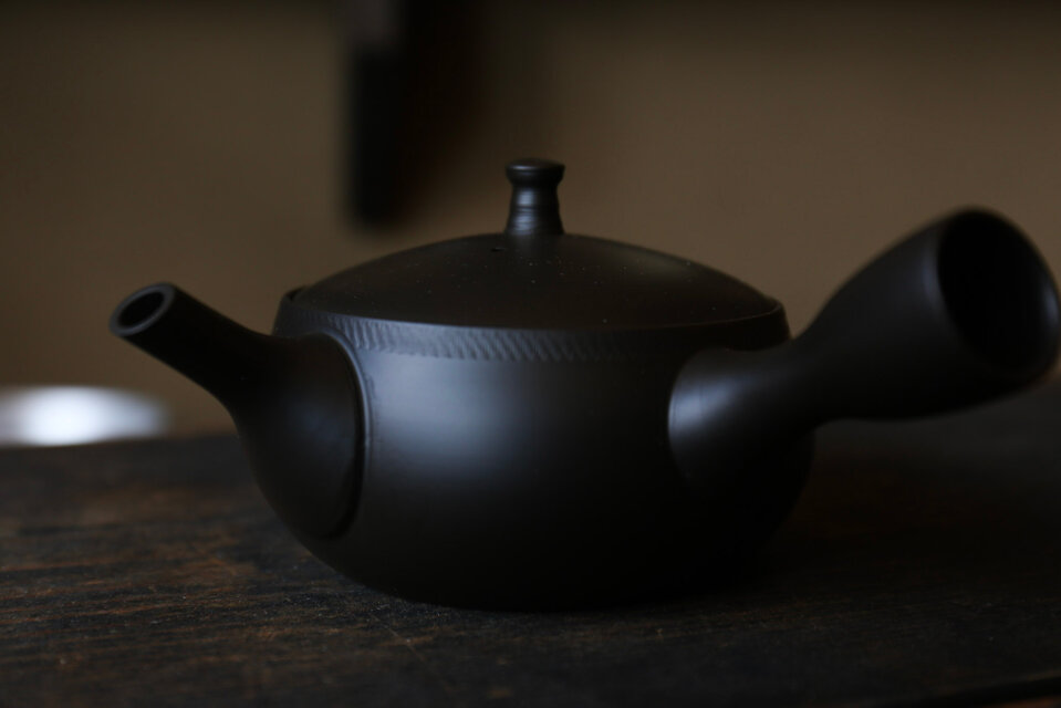 愛知県常滑産・梅原タツオさんのつくる常滑急須・浅袋・ノタ打ち