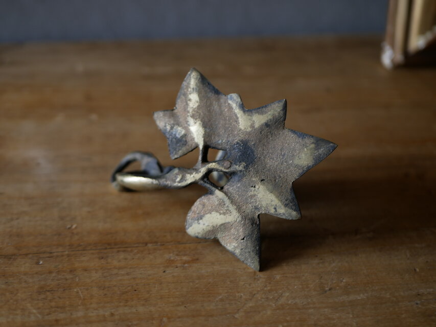 アイビー キャンドルホルダー フランスアンティーク ブロカントのある