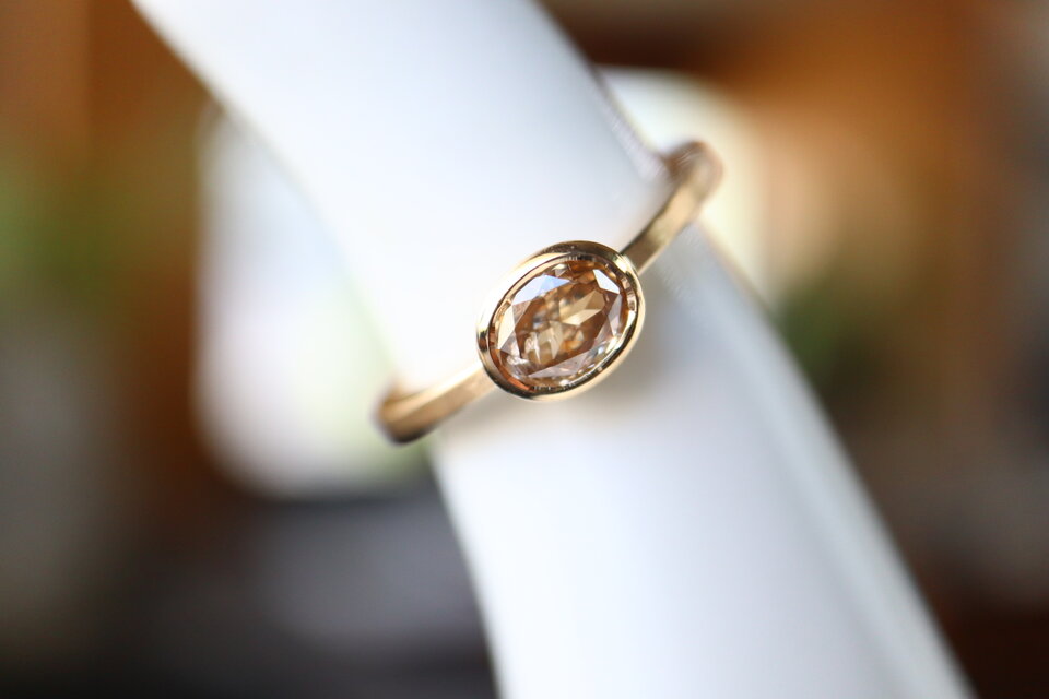 大粒のダイヤモンド指輪