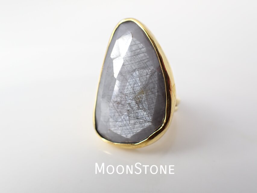 最新作★「グレームーンストーン」の世界でひとつの天然石リング24mm×15mm