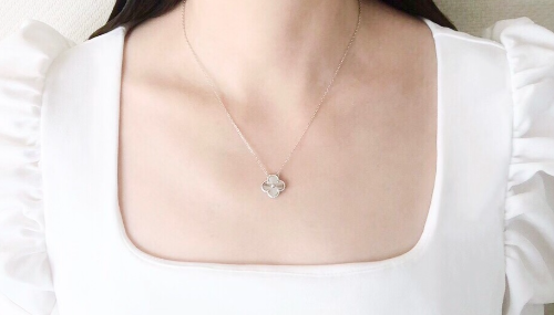 クローバー　ネックレス　マザーオブパール　シルバー 幸せのクローバーネックレス 15mm（シルバー）【高品質！送料無料