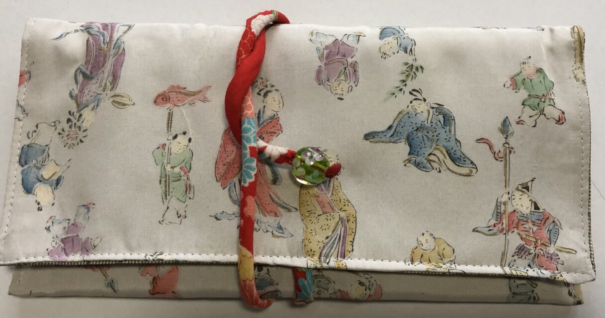 ８３５３　長襦袢で作った和風財布・ポーチ
