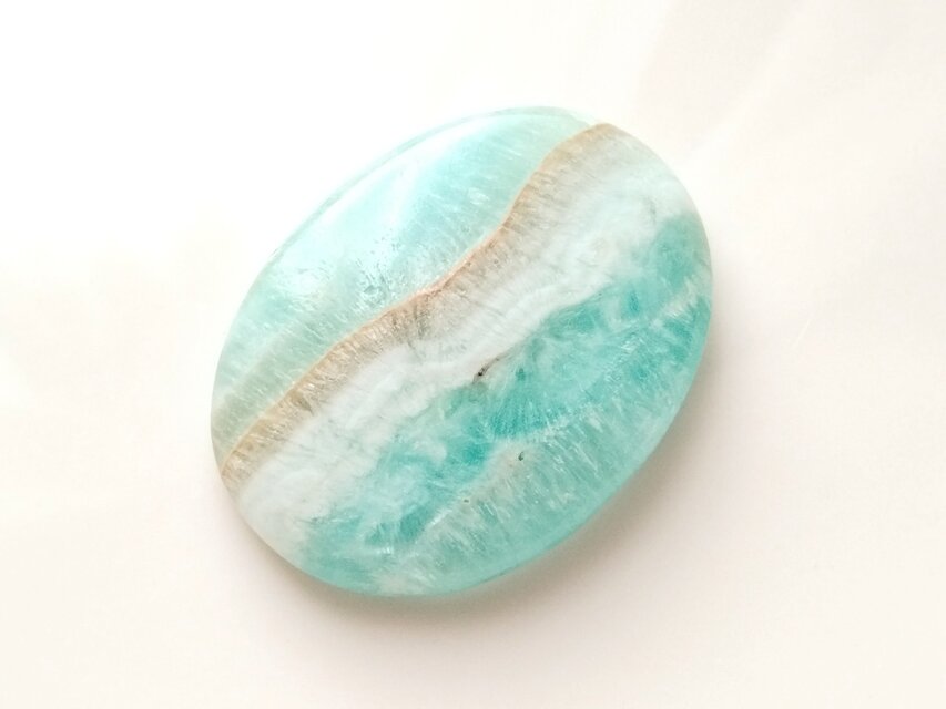 カリビアンブルーカルサイト　38x28mm ルース