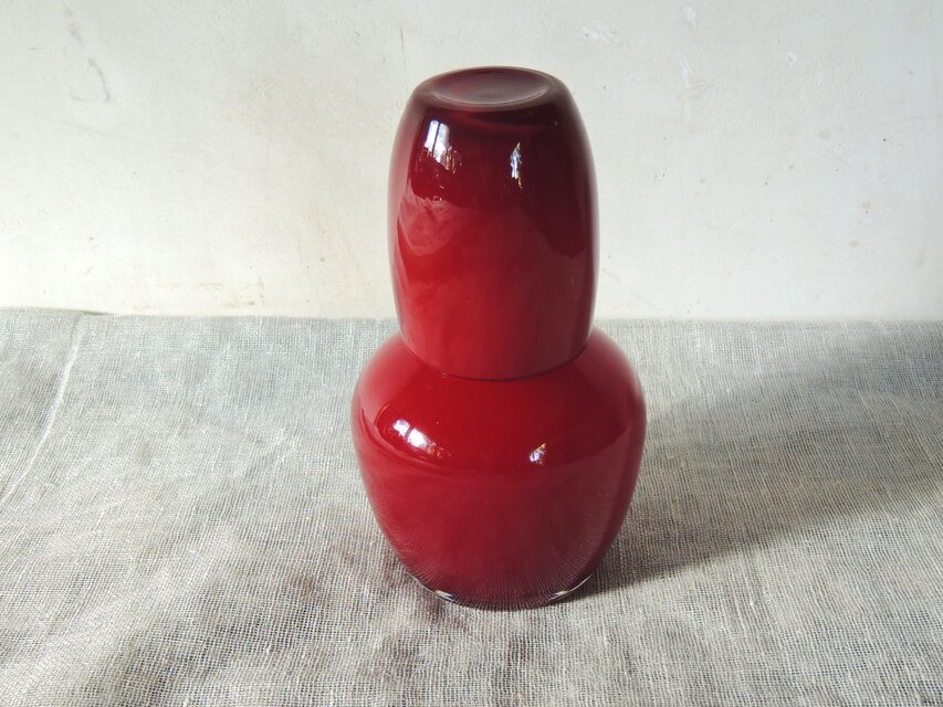 ワインレッド冠水瓶